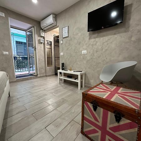 Carlotta'S Home 18 Napoli Dış mekan fotoğraf