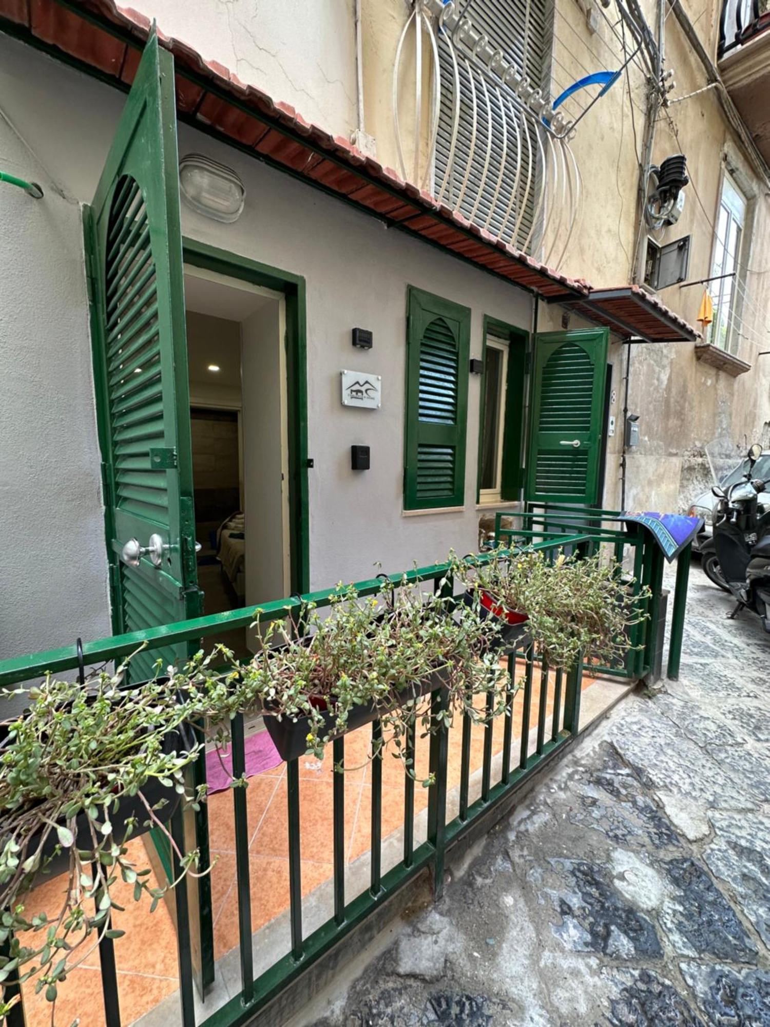 Carlotta'S Home 18 Napoli Dış mekan fotoğraf